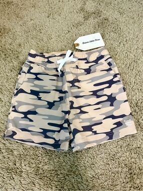Brave Little Ones Camo Quick Dry Day Shorts - NWT - 4/5T